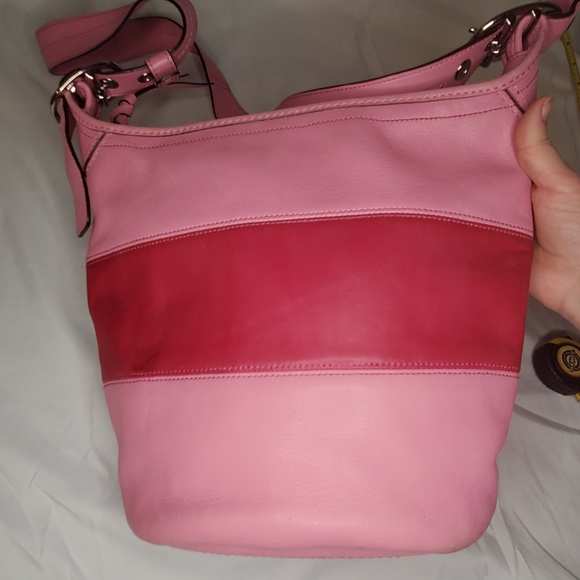 Rare Coach pink Bleeker rugby stripe bucket bag - Picture 3 of 9